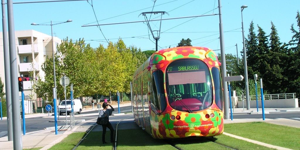 Tram-Pelouse-Mobilit_-Transport_JL-Zimmermann-CC-by-1024×576
